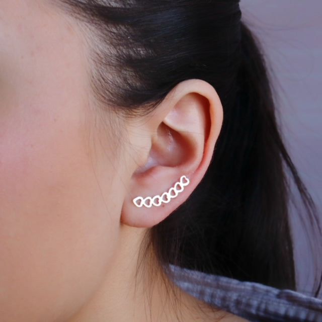 Ear Climbers En Plata Silueta de Corazones