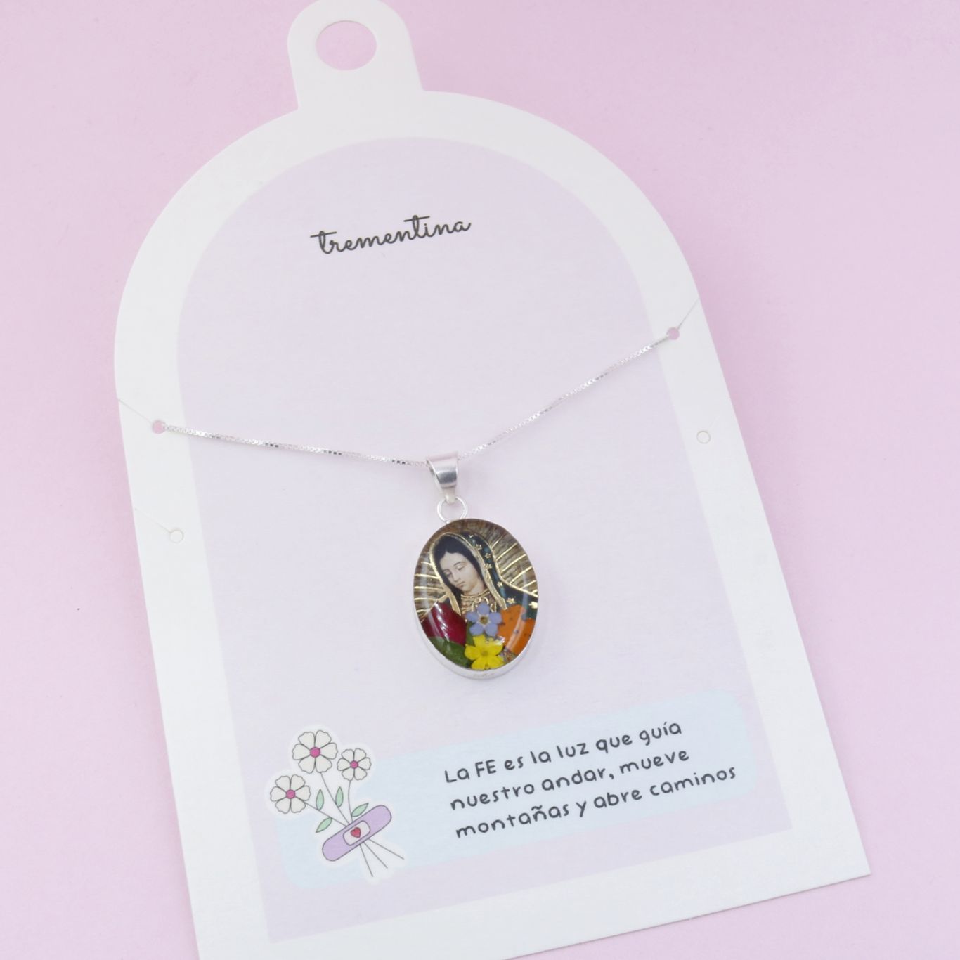 Collar Virgen de Guadalupe con Flores Eternas