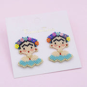 Aretes Tejidos Frida  Kahlo con Vestido Azul