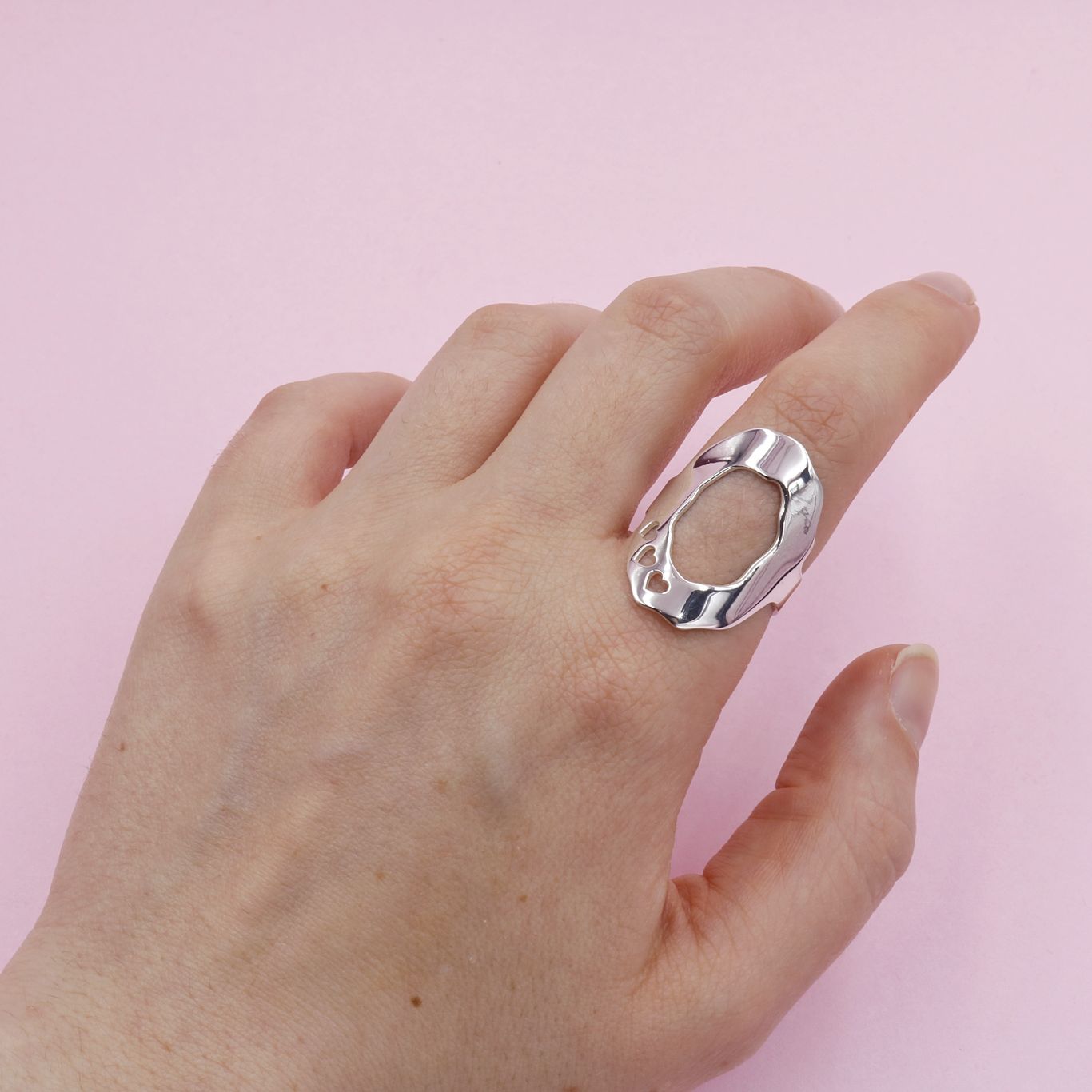 Anillo Ovalado Tres Corazones en Plata