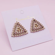 Aretes Triángulo Tejidos Miyuki Beige y Dorado