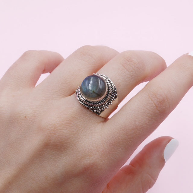 Anillo en plata con Piedra Natural Labradorita