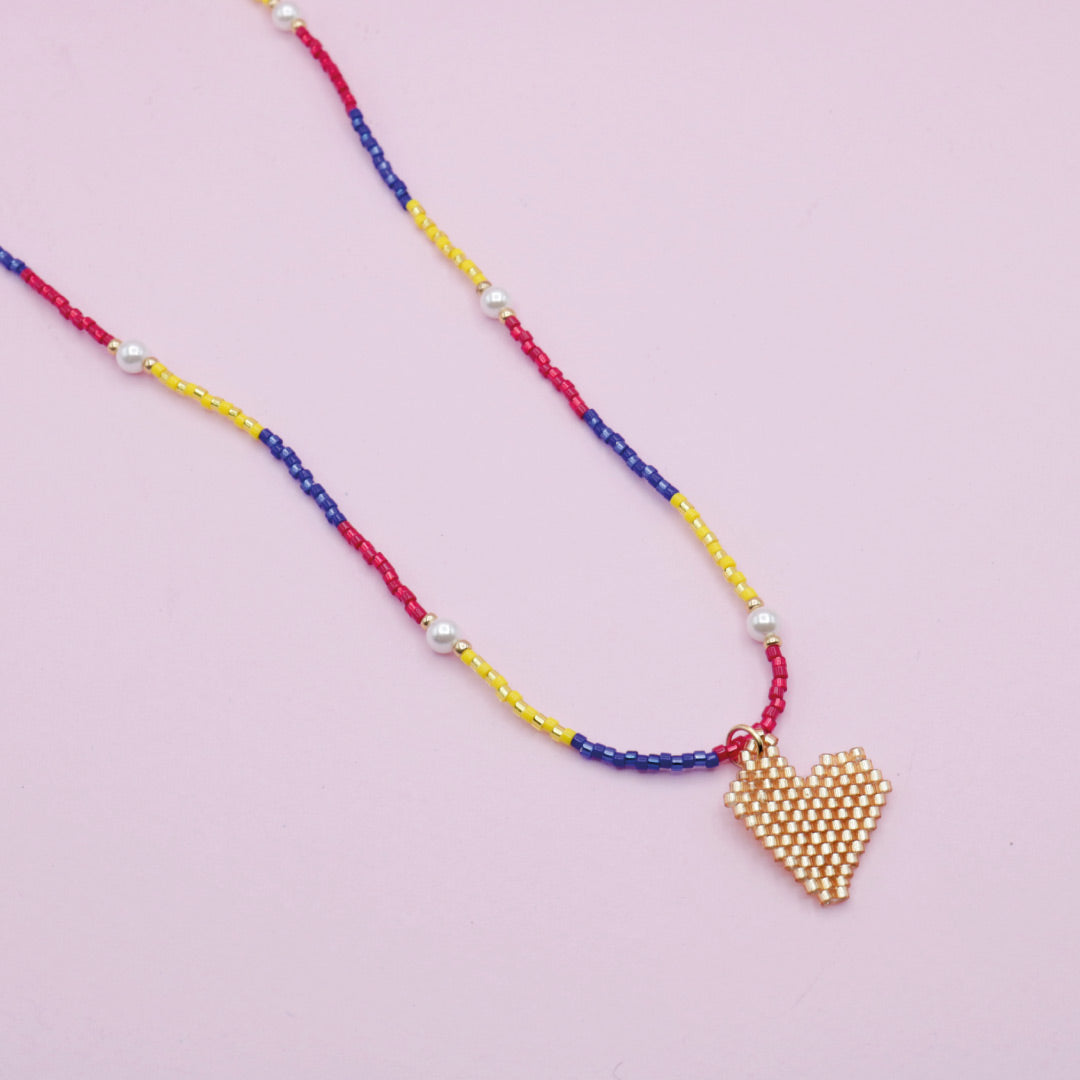 Collar Mostacillas Colombia Corazón Dorado