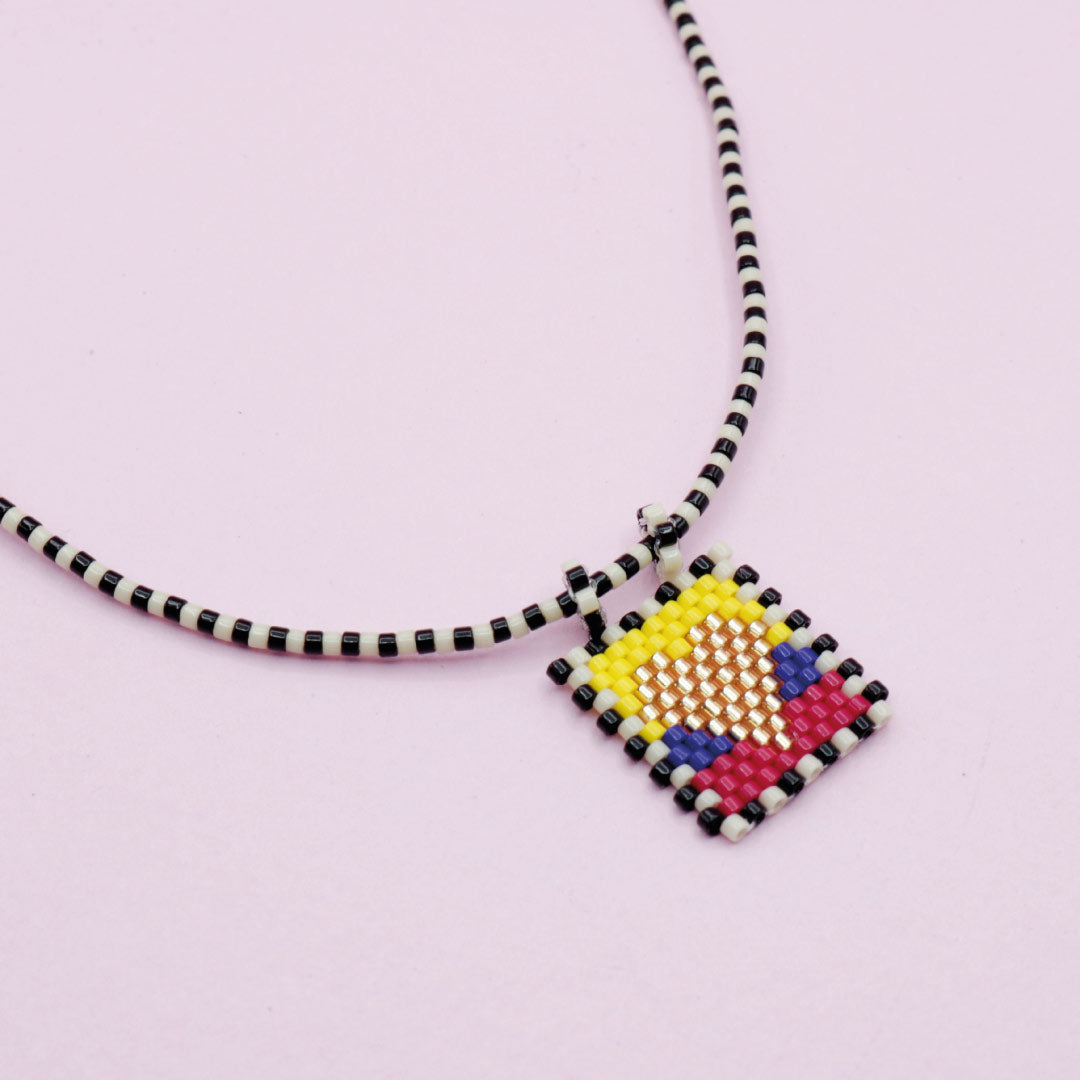 Collar Mostacillas Bandera Colombia y Corazón