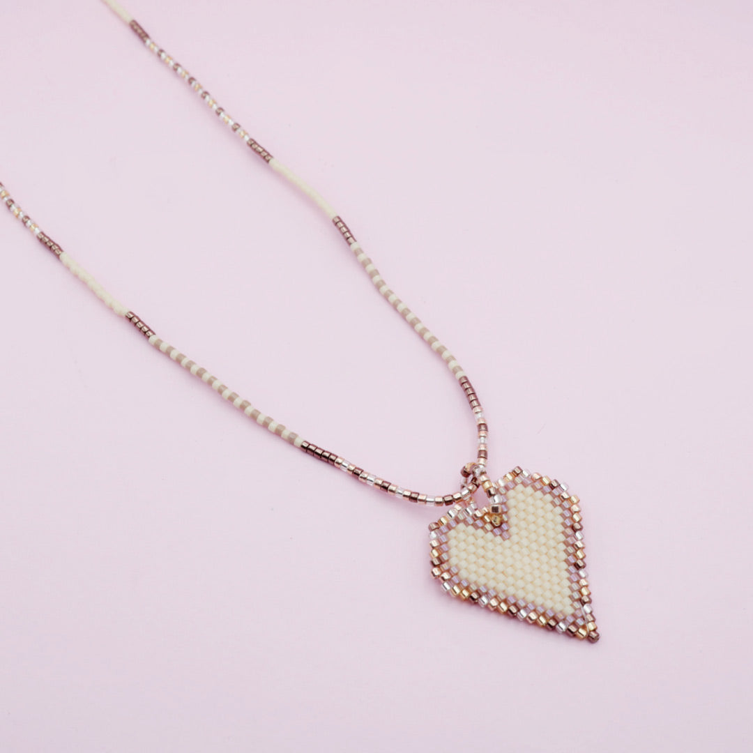 Collar Corazón Miyuki Marfil
