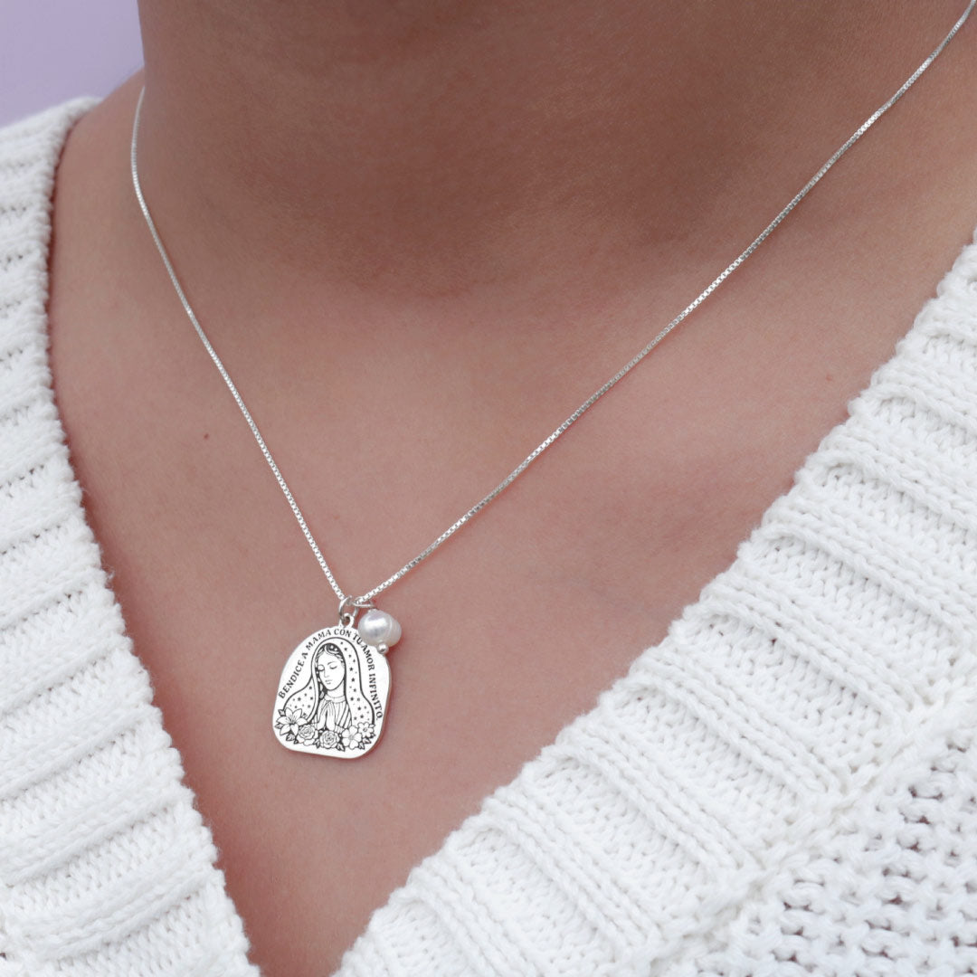 Collar Medalla Virgen con Perla en Plata