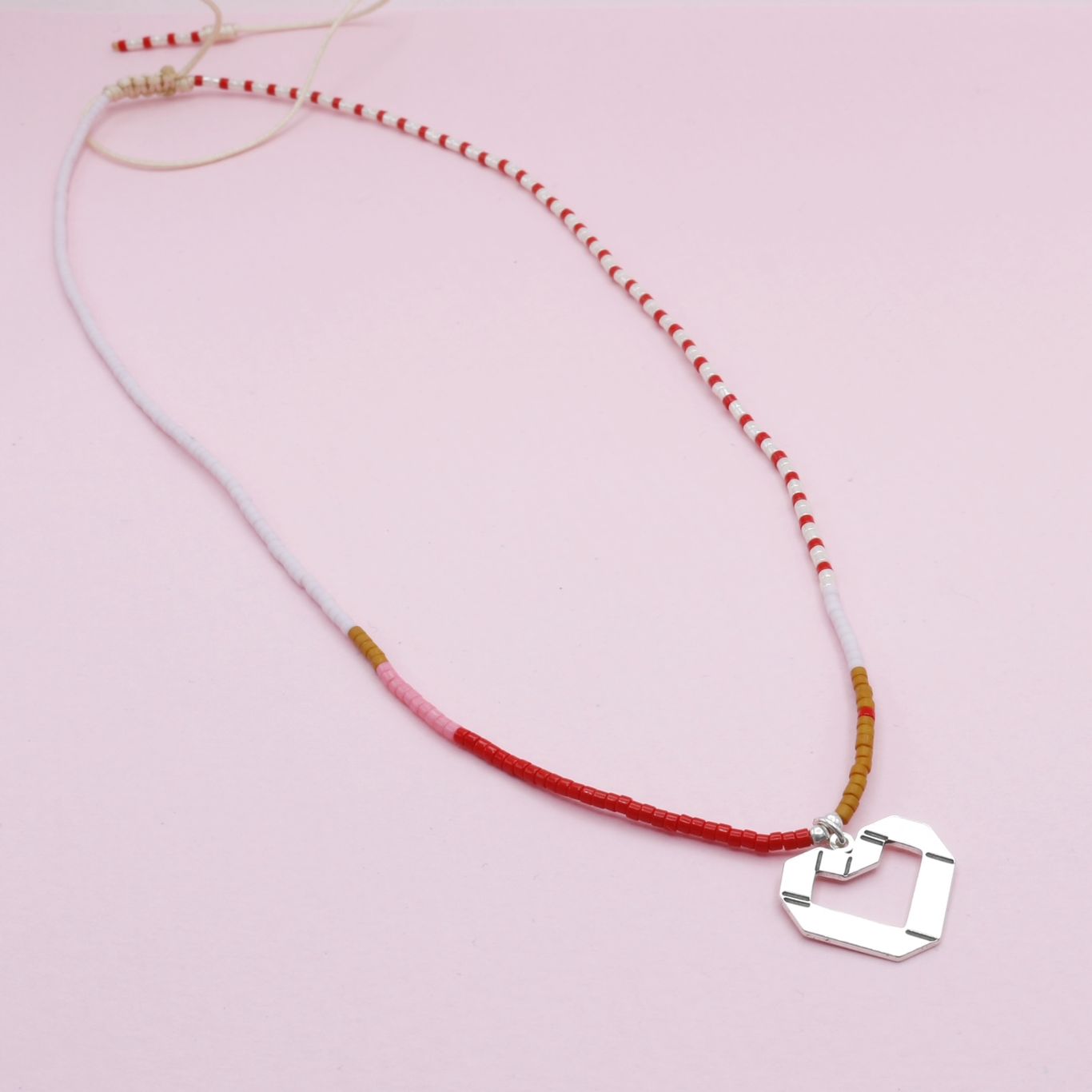 Collar de Mostacilla Corazón en Origami