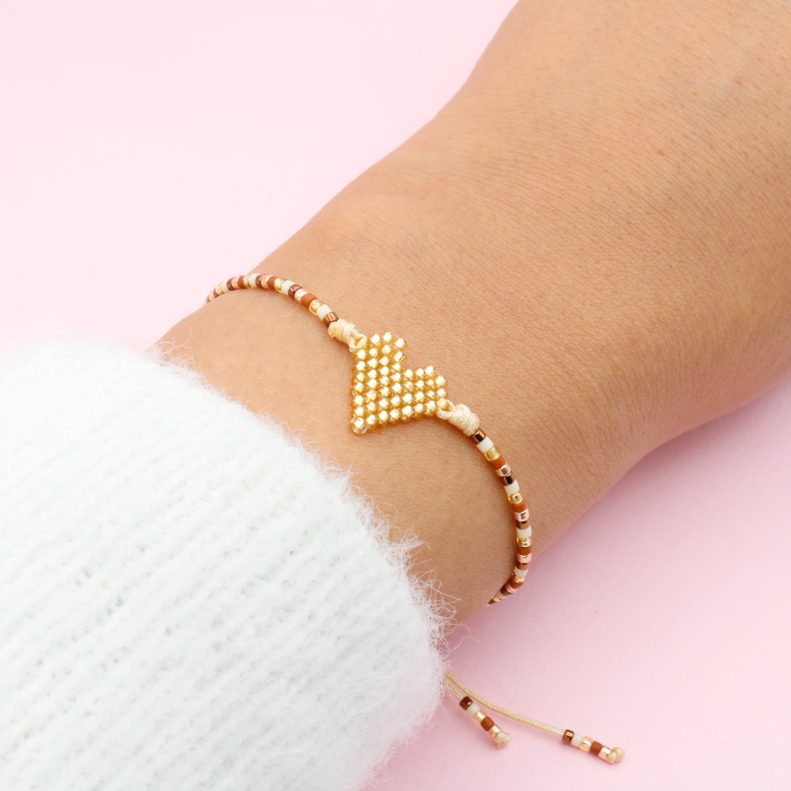 Pulsera Sencilla Mostacilla Corazón Dorado
