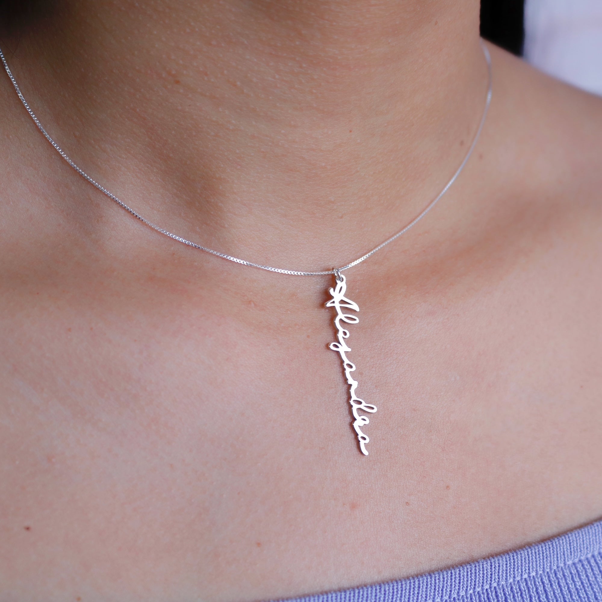 Collar Nombre Vertical