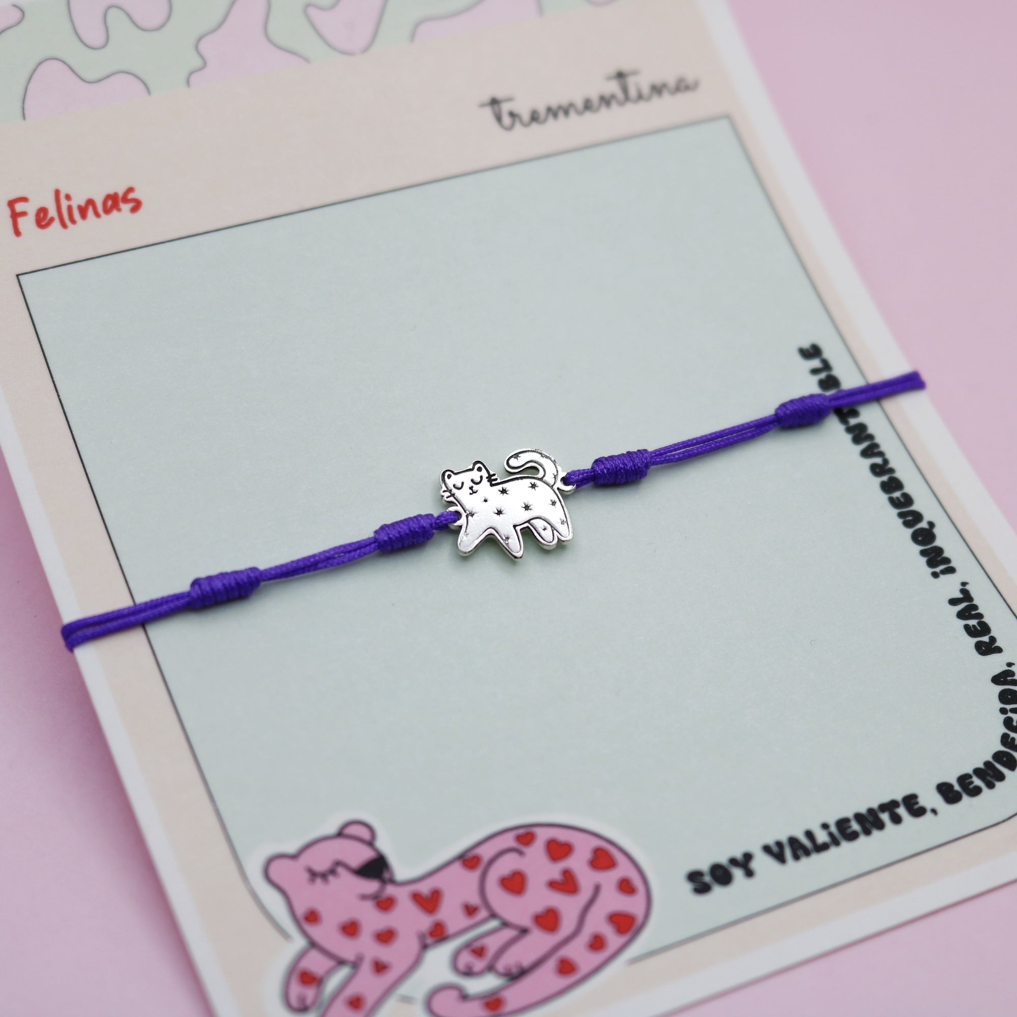 Pulsera En Hilo Morado Gatico