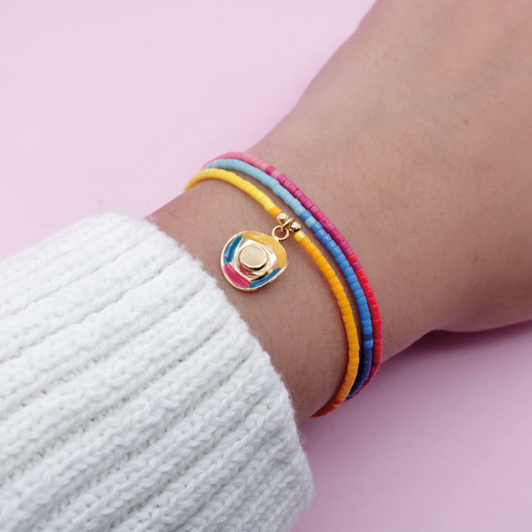 Pulsera Triple Sombrero Vueltiado Dorado Colombia en Mostacilla