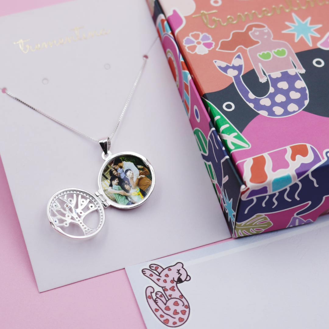 Relicario Redondo en Plata Árbol de la Vida