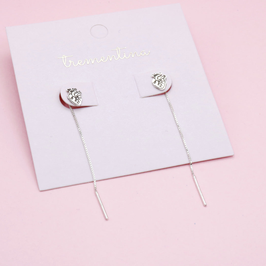 Aretes en Plata Un Corazón que Late Largos