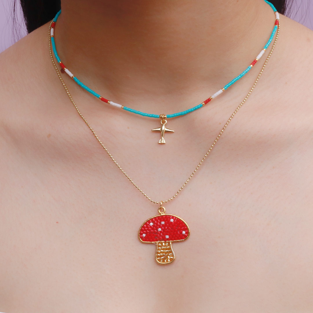 Collar Doble Dorado Hongo Viajero